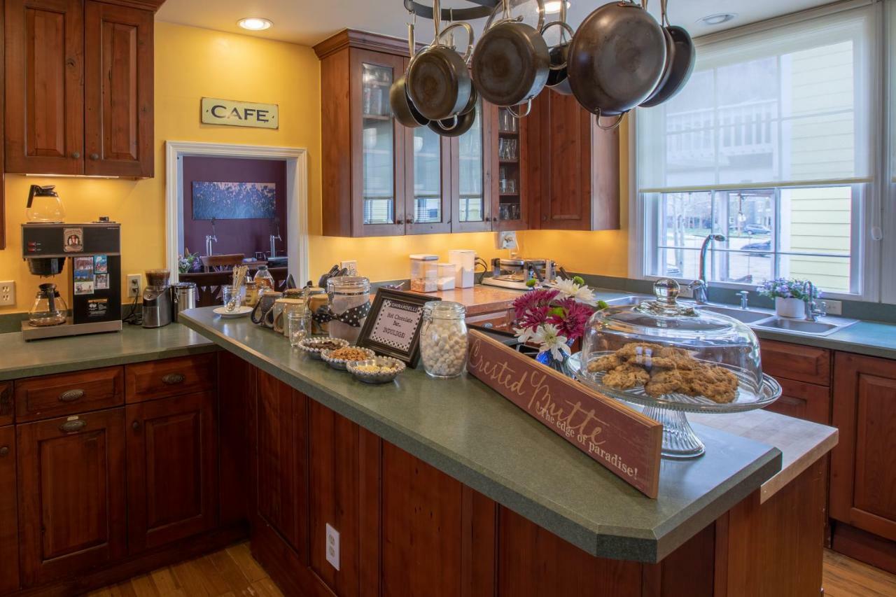 Purple Mountain Bed & Breakfast & Spa Crested Butte Exterior foto